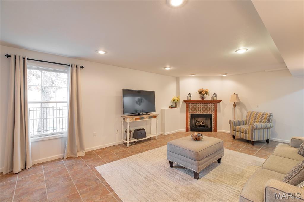 109 Spruce Court Brighton, IL 62012 - Photo 40 of 52