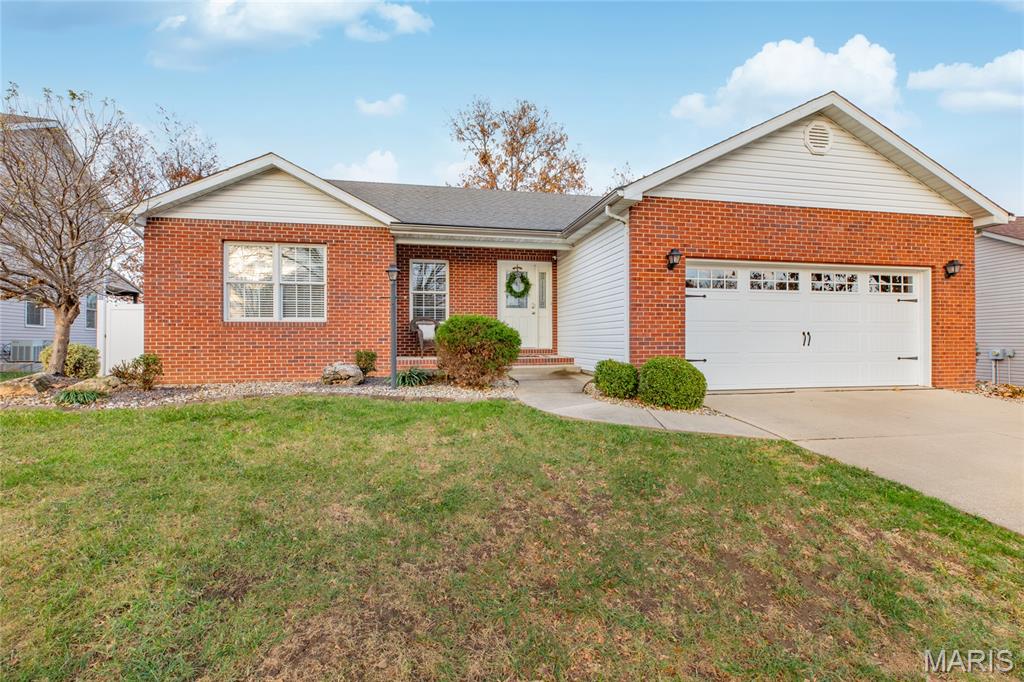 109 Spruce Court Brighton, IL 62012 - Photo 4 of 52