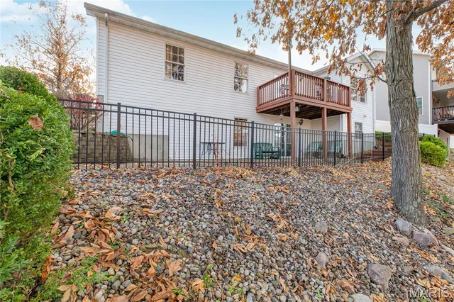 $295,000 | 109 Spruce Court, Brighton, IL 62012