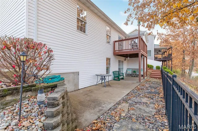 $295,000 | 109 Spruce Court, Brighton, IL 62012