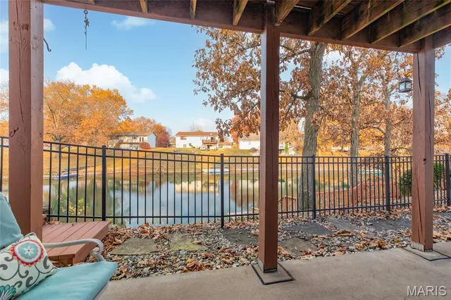 $295,000 | 109 Spruce Court, Brighton, IL 62012