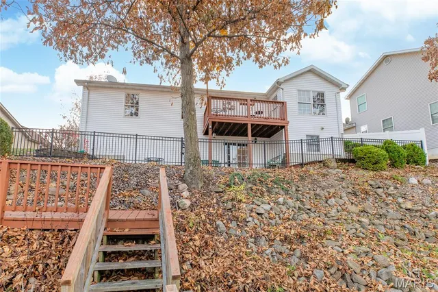 $295,000 | 109 Spruce Court, Brighton, IL 62012