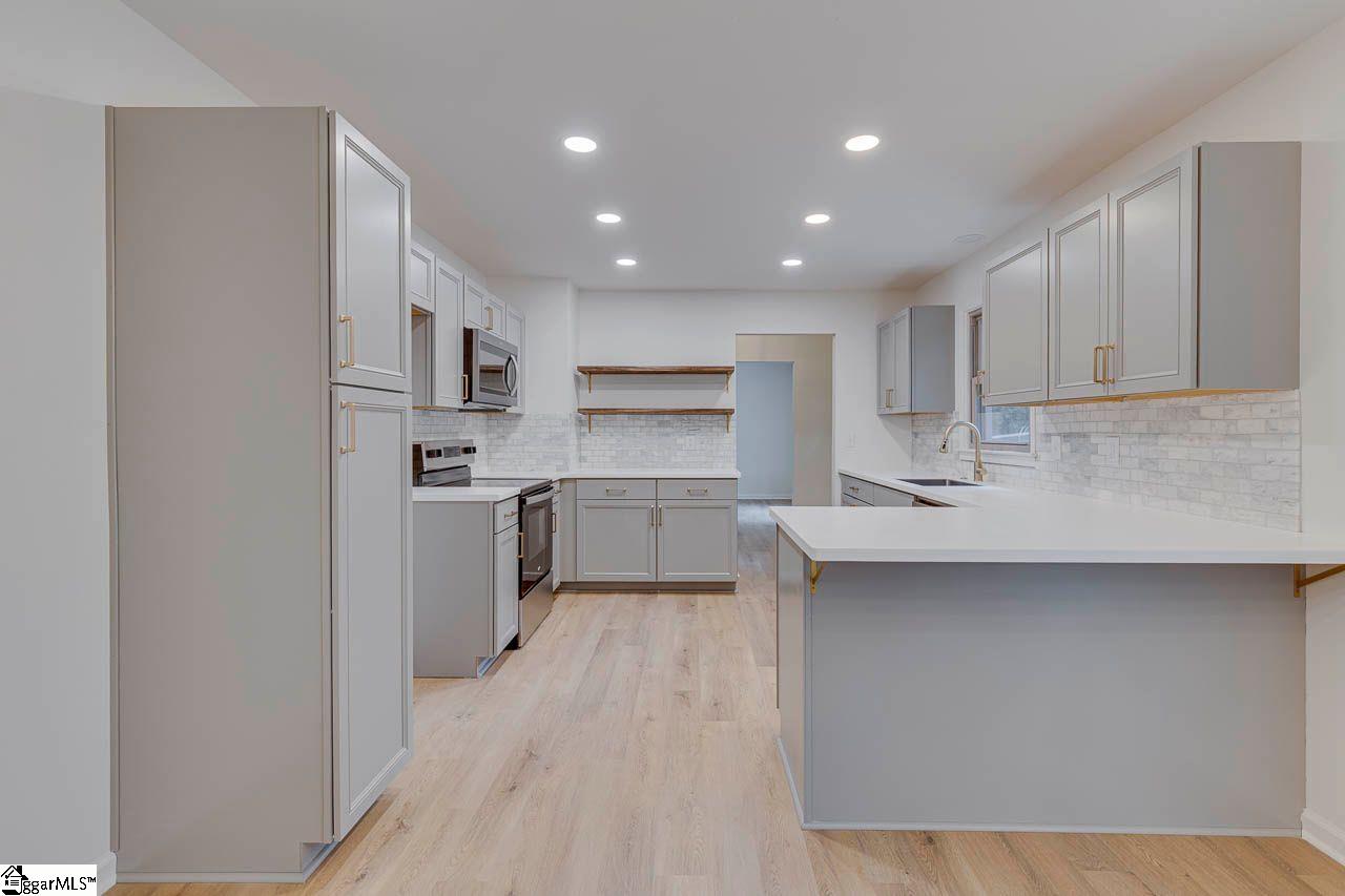 104 Stone Hedge Court Easley, SC 29642 - Photo 6 of 35