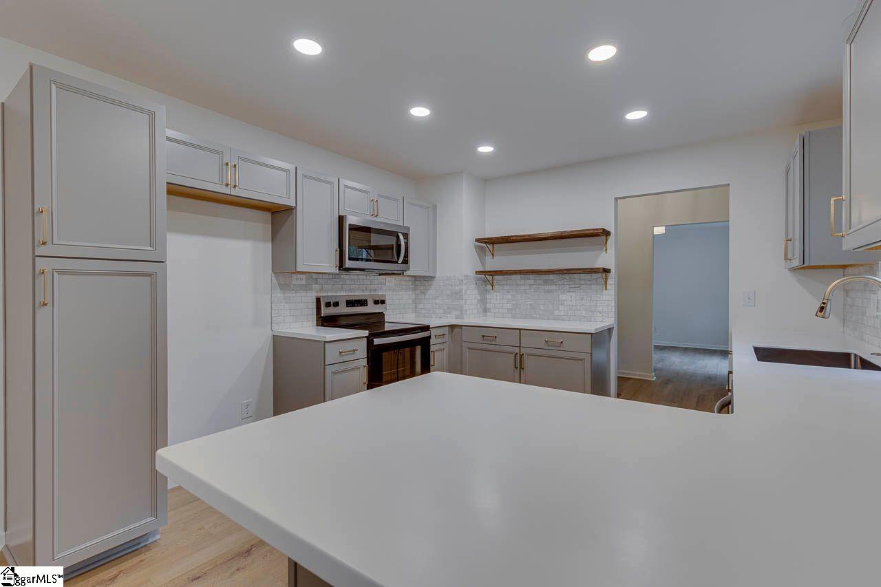 104 Stone Hedge Court Easley, SC 29642 - Photo 9 of 35