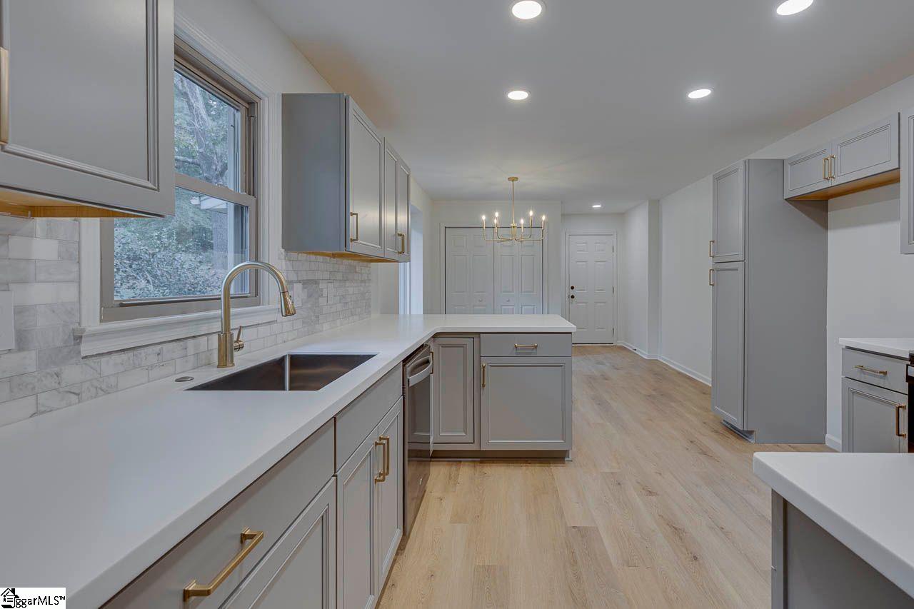 104 Stone Hedge Court Easley, SC 29642 - Photo 10 of 35