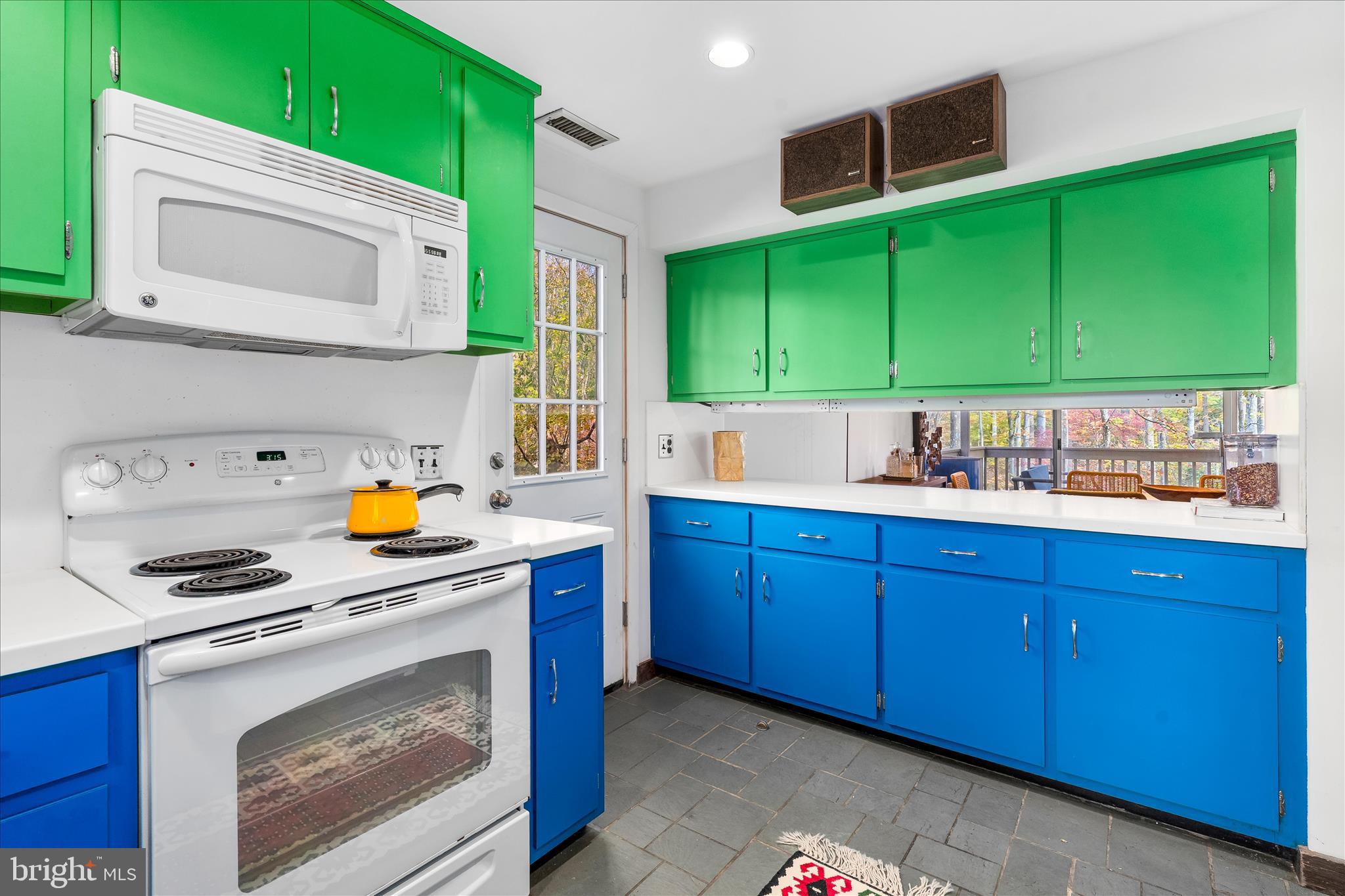14715 West Old Baltimore Road Boyds, MD 20841 - Photo 14 of 54 Kitchen Equipped with Speaker System