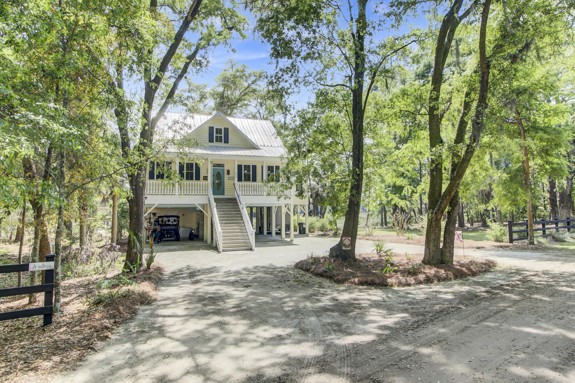 8723 Raccoon Island Rd - Edisto Island