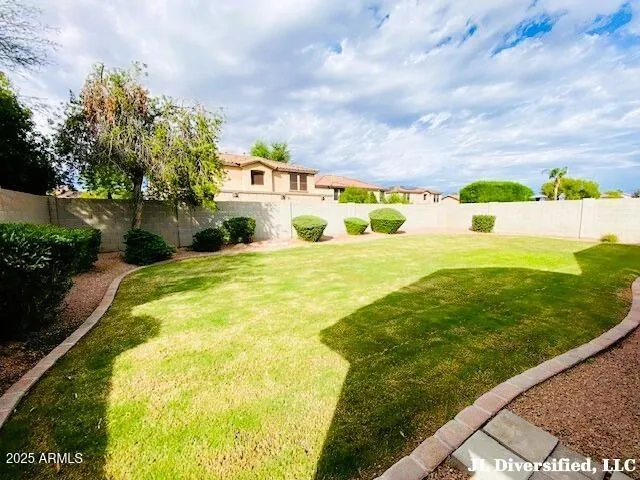 $2,200 | 6914 South Opal Drive, Chandler, AZ 85249