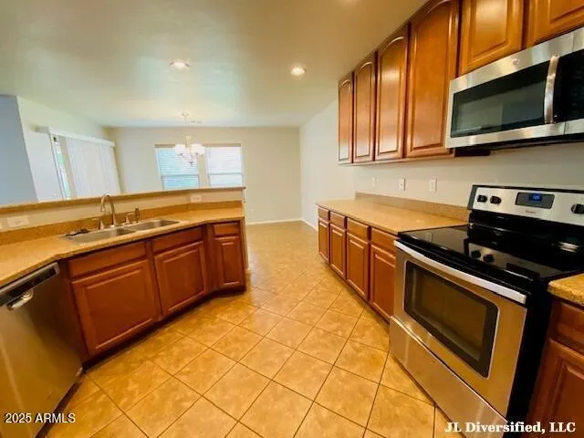 $2,200 | 6914 South Opal Drive, Chandler, AZ 85249