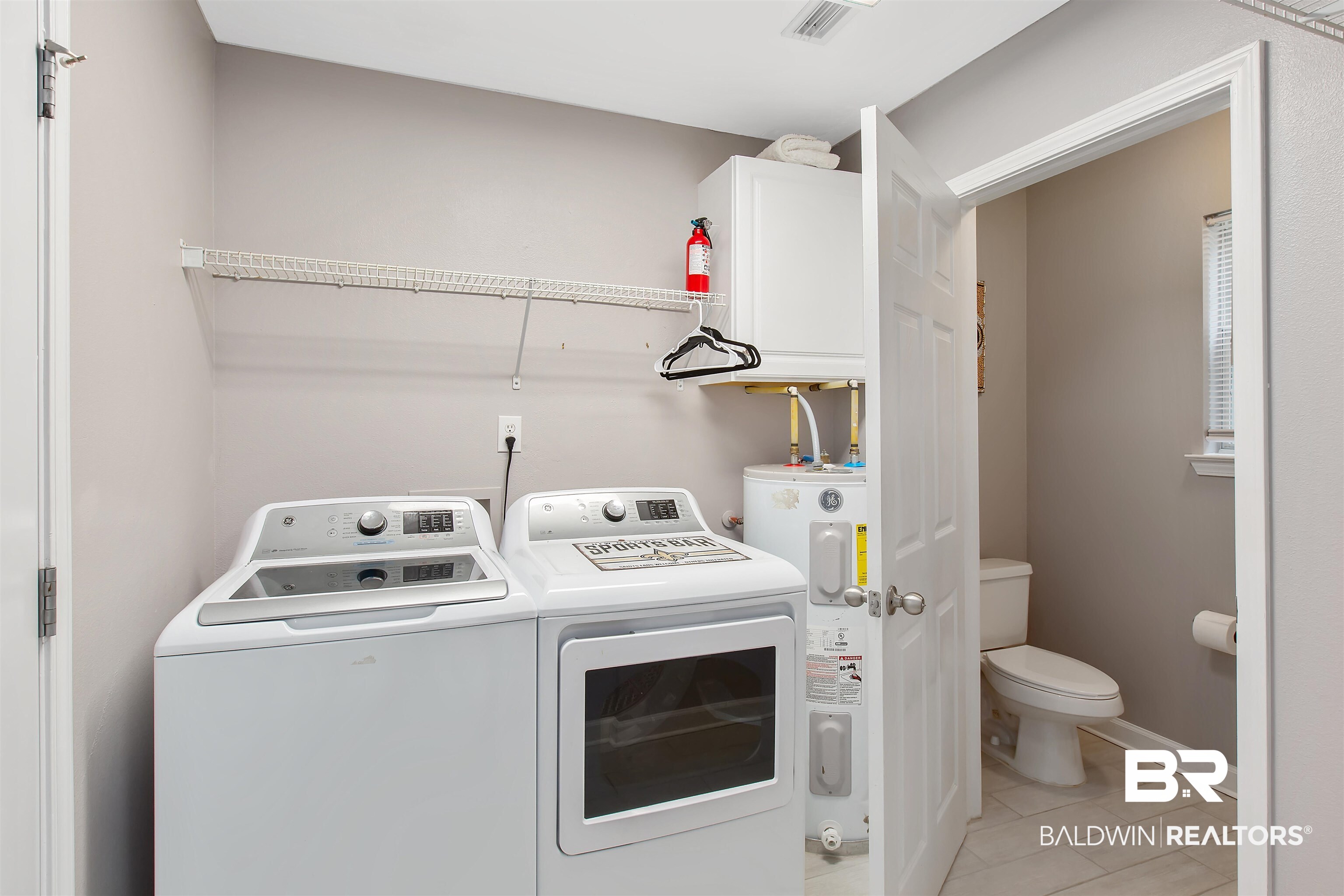 313 Ridgewood Drive Daphne, AL 36526 - Photo 12 of 16 Laundry/Half Bath