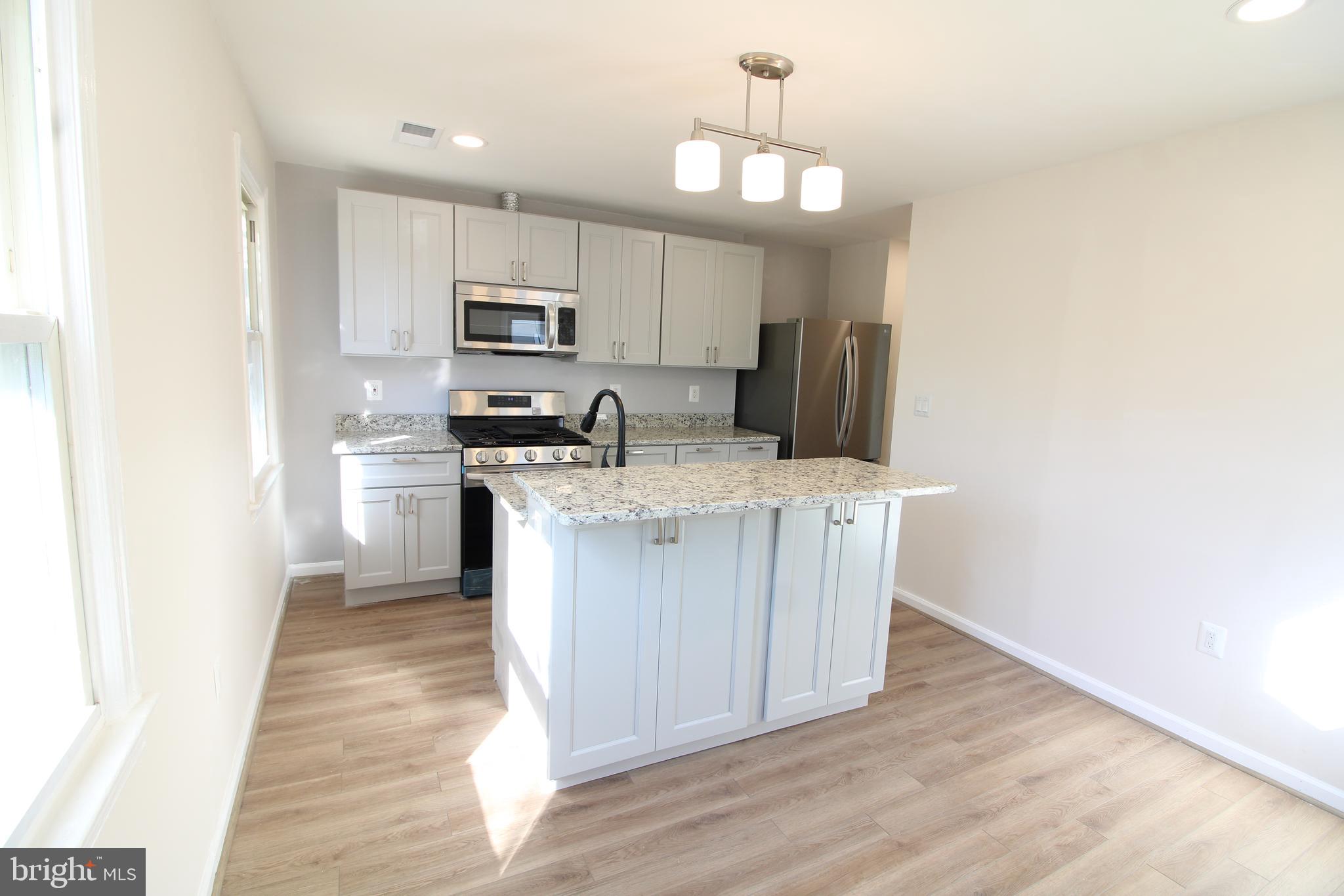 24 East Reed Avenue Alexandria, VA 22305 - Photo 1 of 23