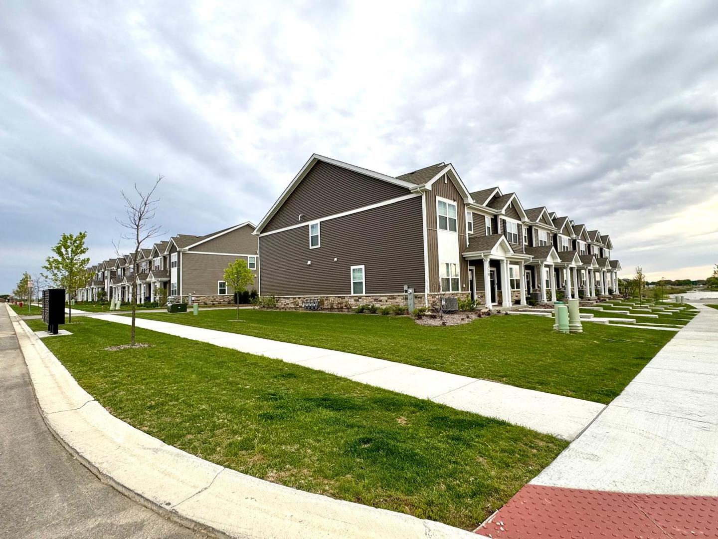 2136 Bodega Road, Unit 2136 Oswego, IL 60543 - Photo 2 of 10