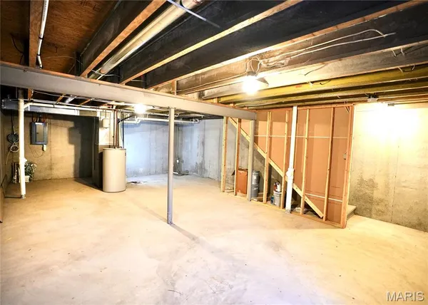 $269,990 | 320 Countryshire Drive, Lake St. Louis, MO 63367
