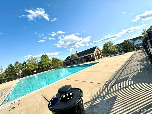$269,990 | 320 Countryshire Drive, Lake St. Louis, MO 63367