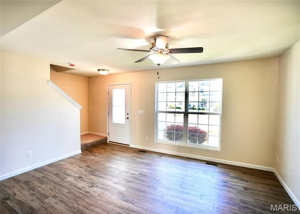 $269,990 | 320 Countryshire Drive, Lake St. Louis, MO 63367