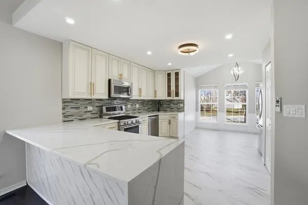 $514,500 | 6349 Braxton Court, Gurnee, IL 60031