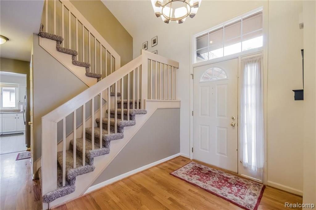 2178 Reagan Drive Rochester Hills, MI 48309 - Photo 5 of 44