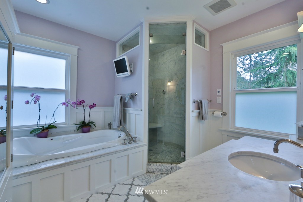 9828 232nd Street Southwest Edmonds, WA 98020 - Photo 13 of 25 Gallery Image 13