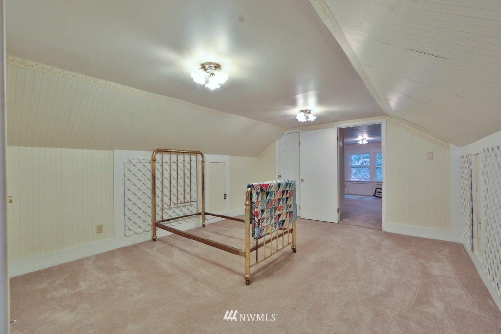 9828 232nd Street Southwest Edmonds, WA 98020 - Photo 14 of 25 Gallery Image 14
