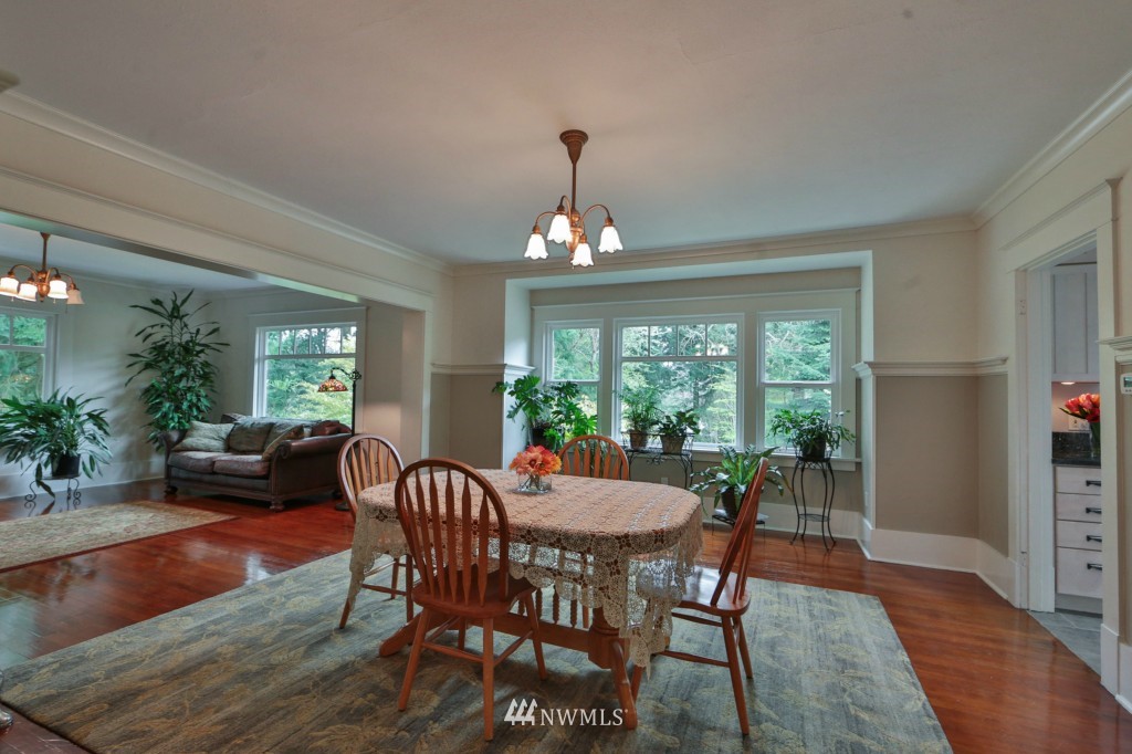 9828 232nd Street Southwest Edmonds, WA 98020 - Photo 7 of 25 Gallery Image 7
