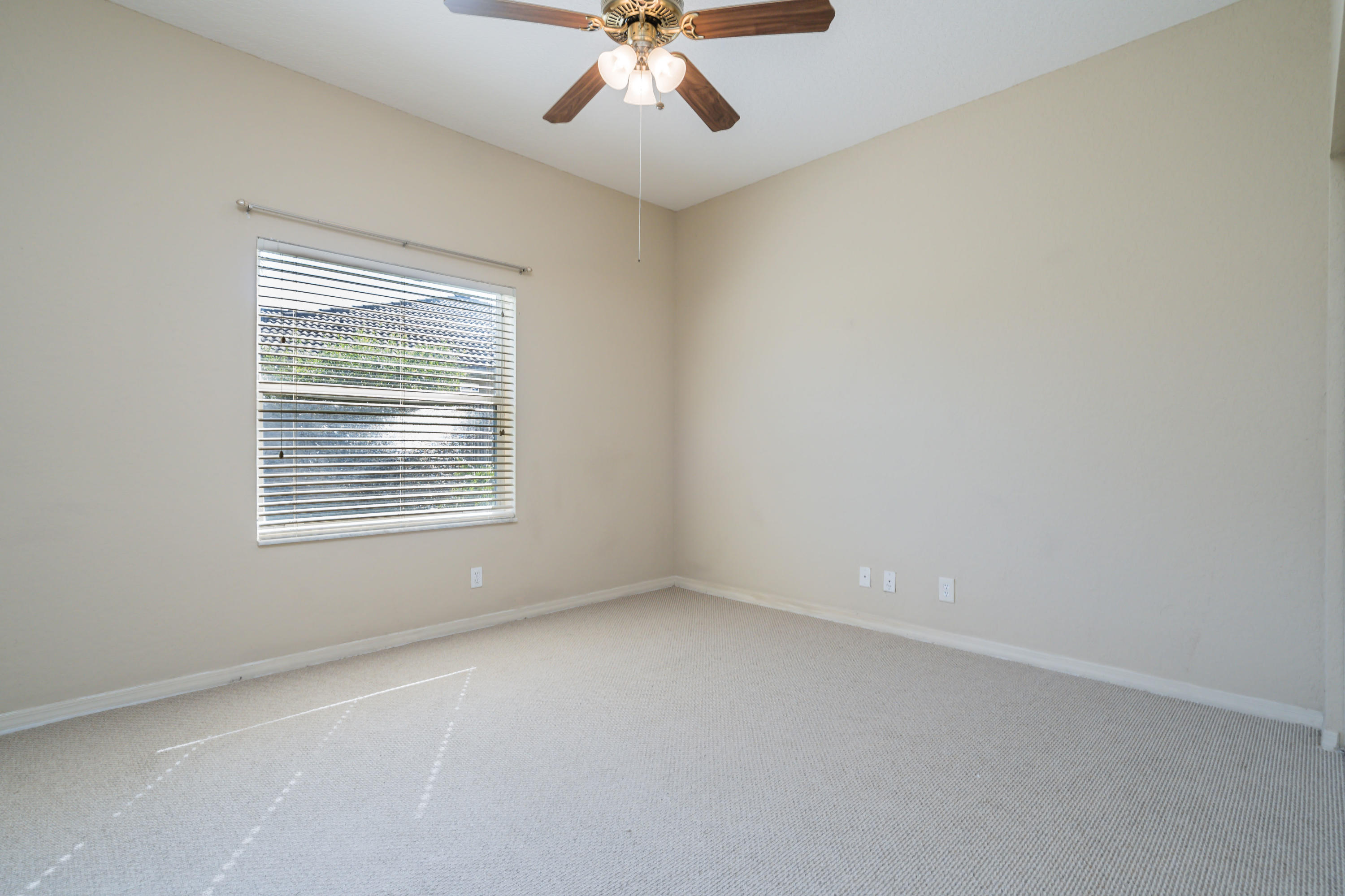 11260 Edgewater Circle Wellington, FL 33414 - Photo 14 of 43 014