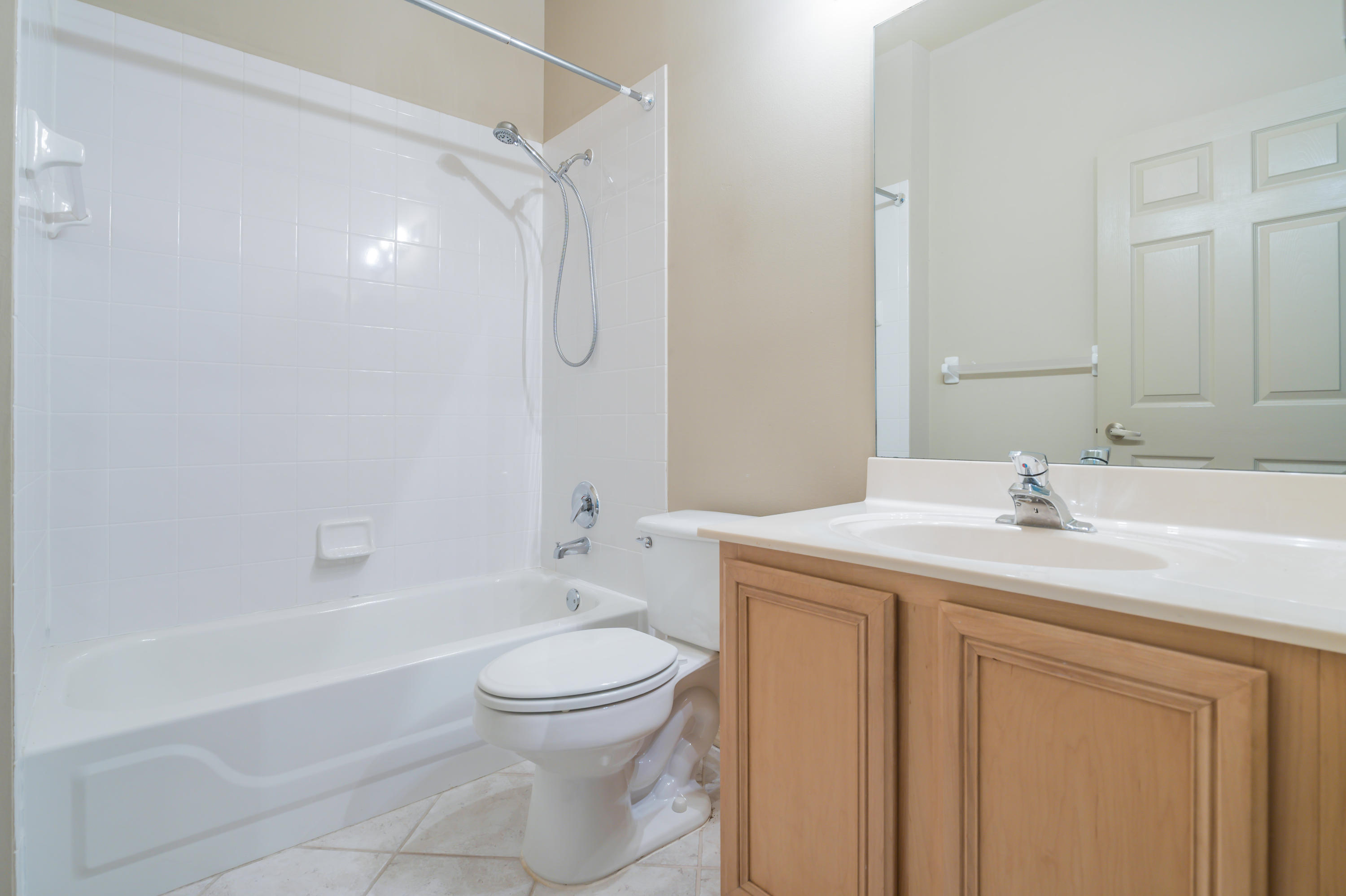 11260 Edgewater Circle Wellington, FL 33414 - Photo 16 of 43 016