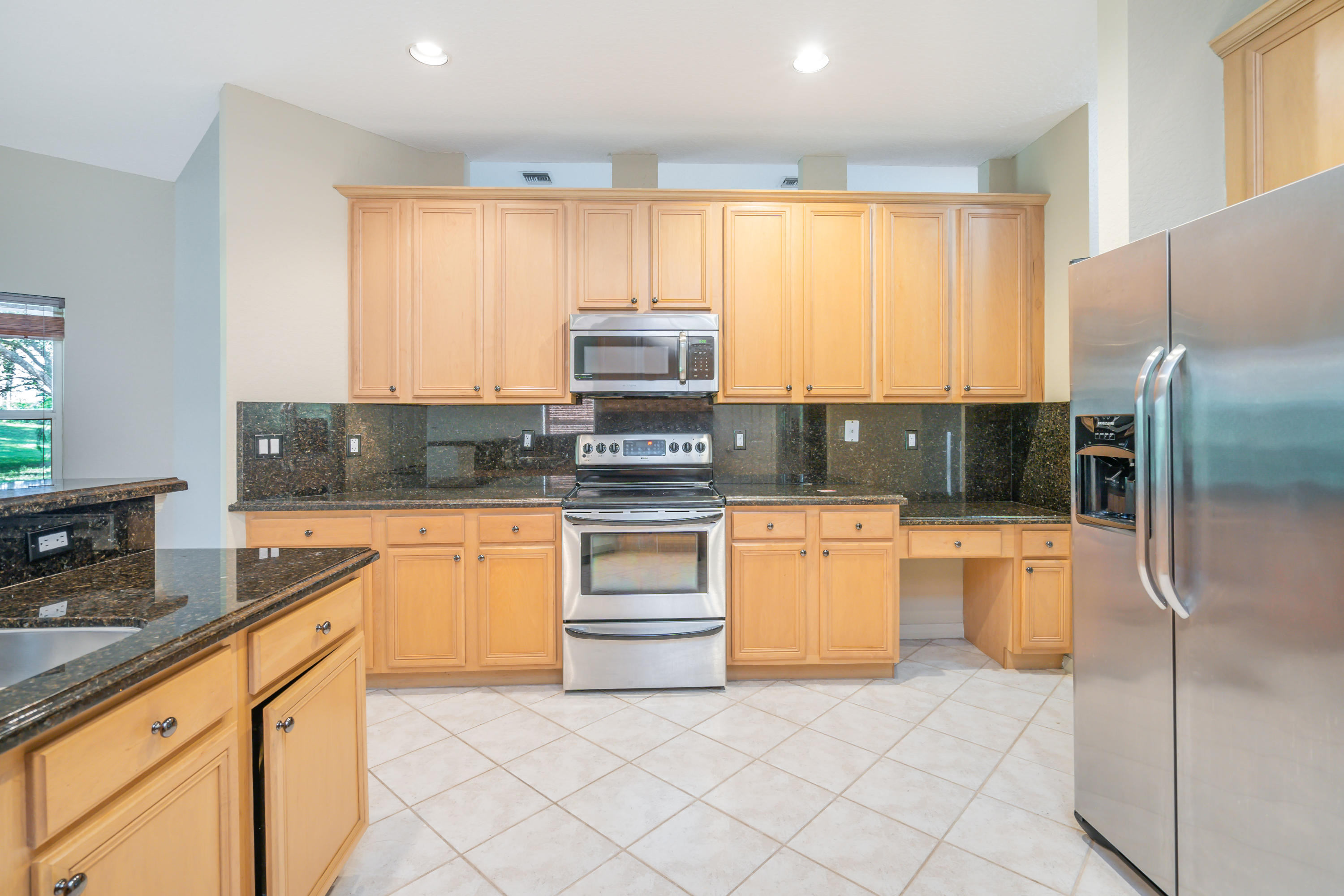 11260 Edgewater Circle Wellington, FL 33414 - Photo 2 of 43 02