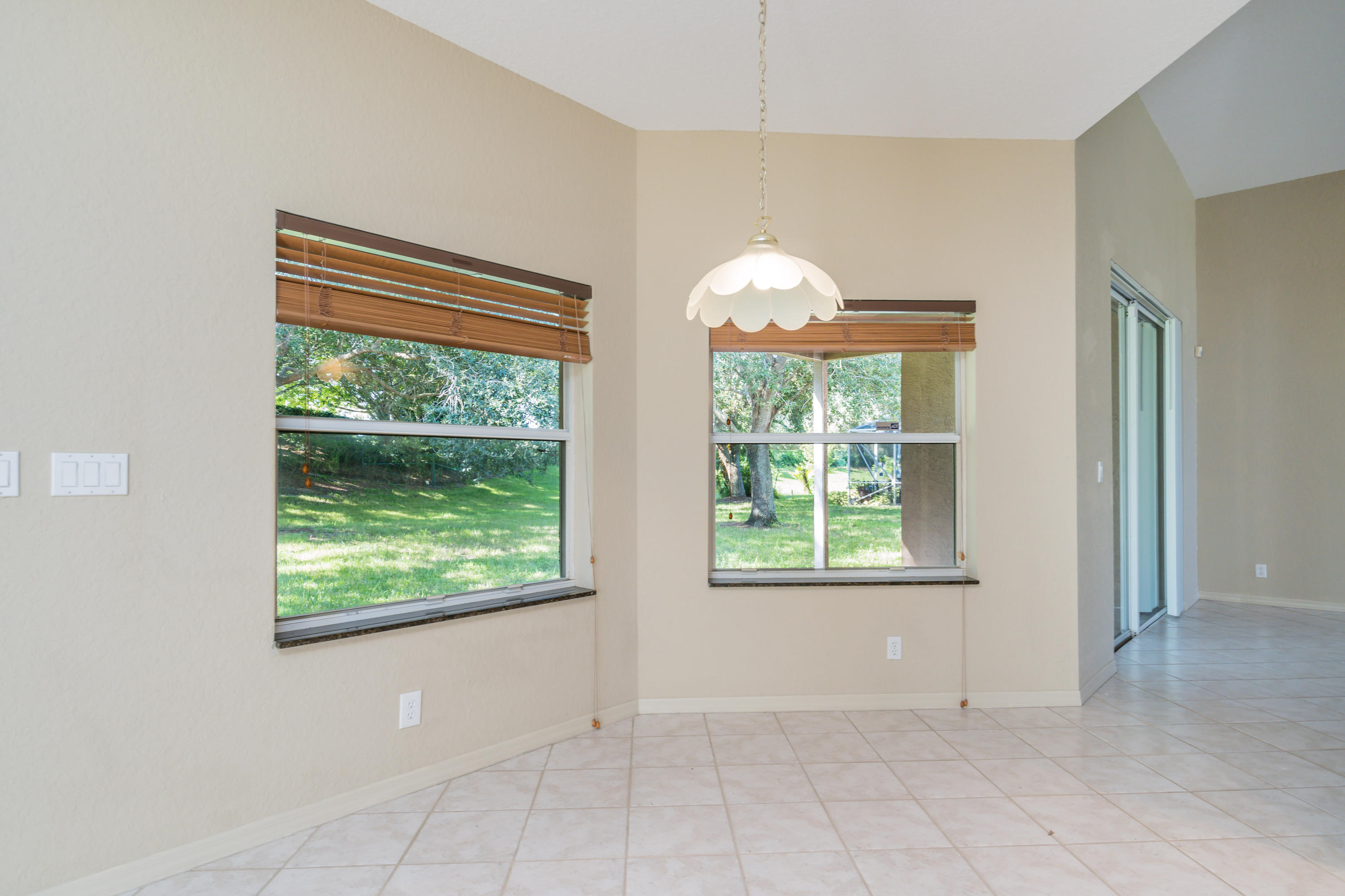 11260 Edgewater Circle Wellington, FL 33414 - Photo 28 of 43 028