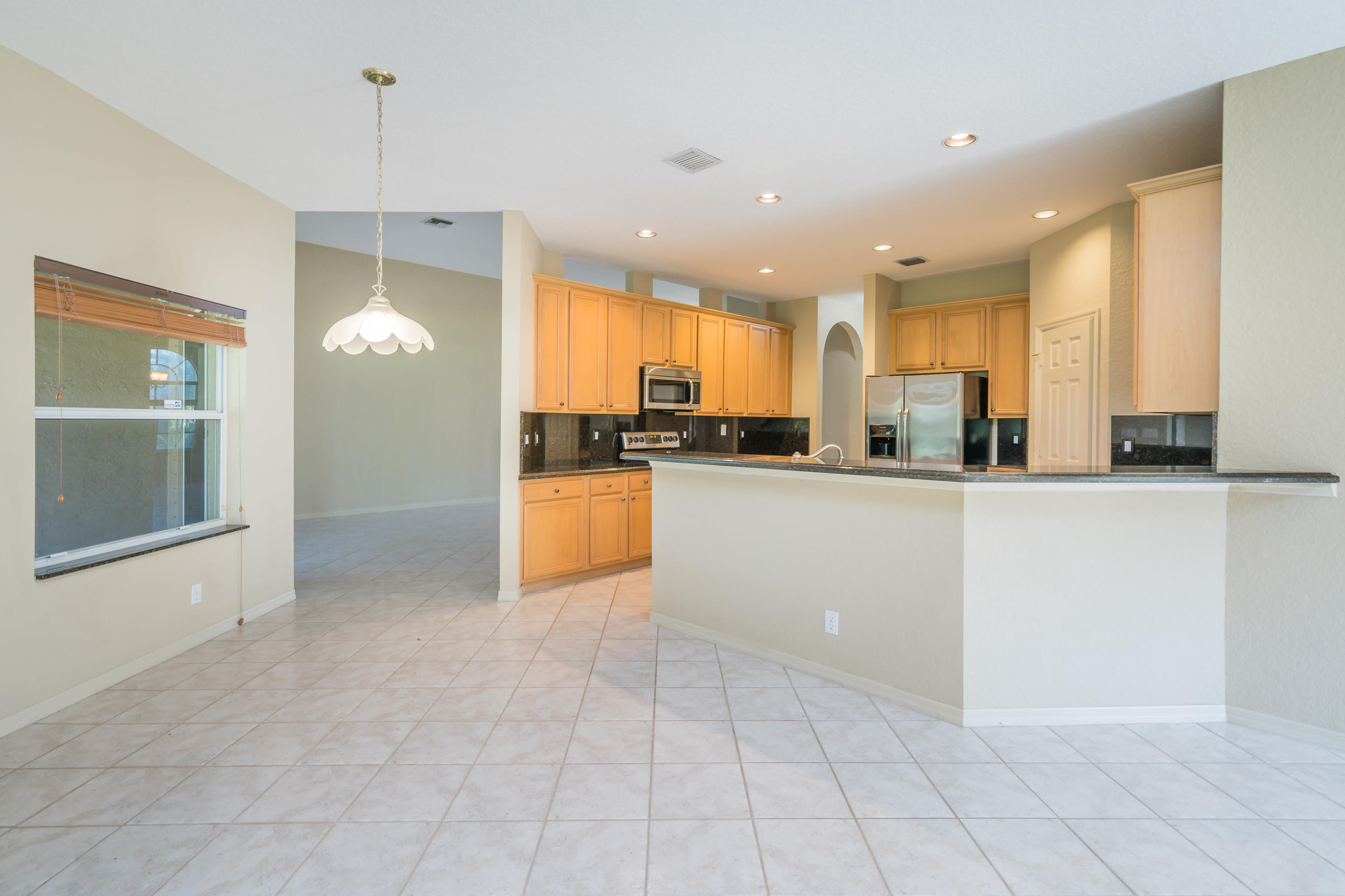 11260 Edgewater Circle Wellington, FL 33414 - Photo 3 of 43 03