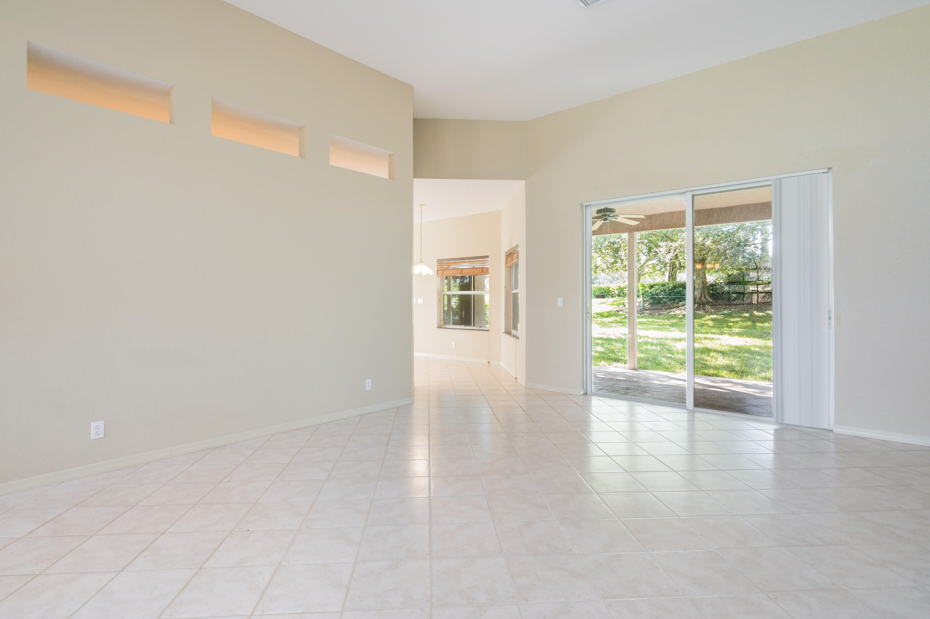 11260 Edgewater Circle Wellington, FL 33414 - Photo 33 of 43 033