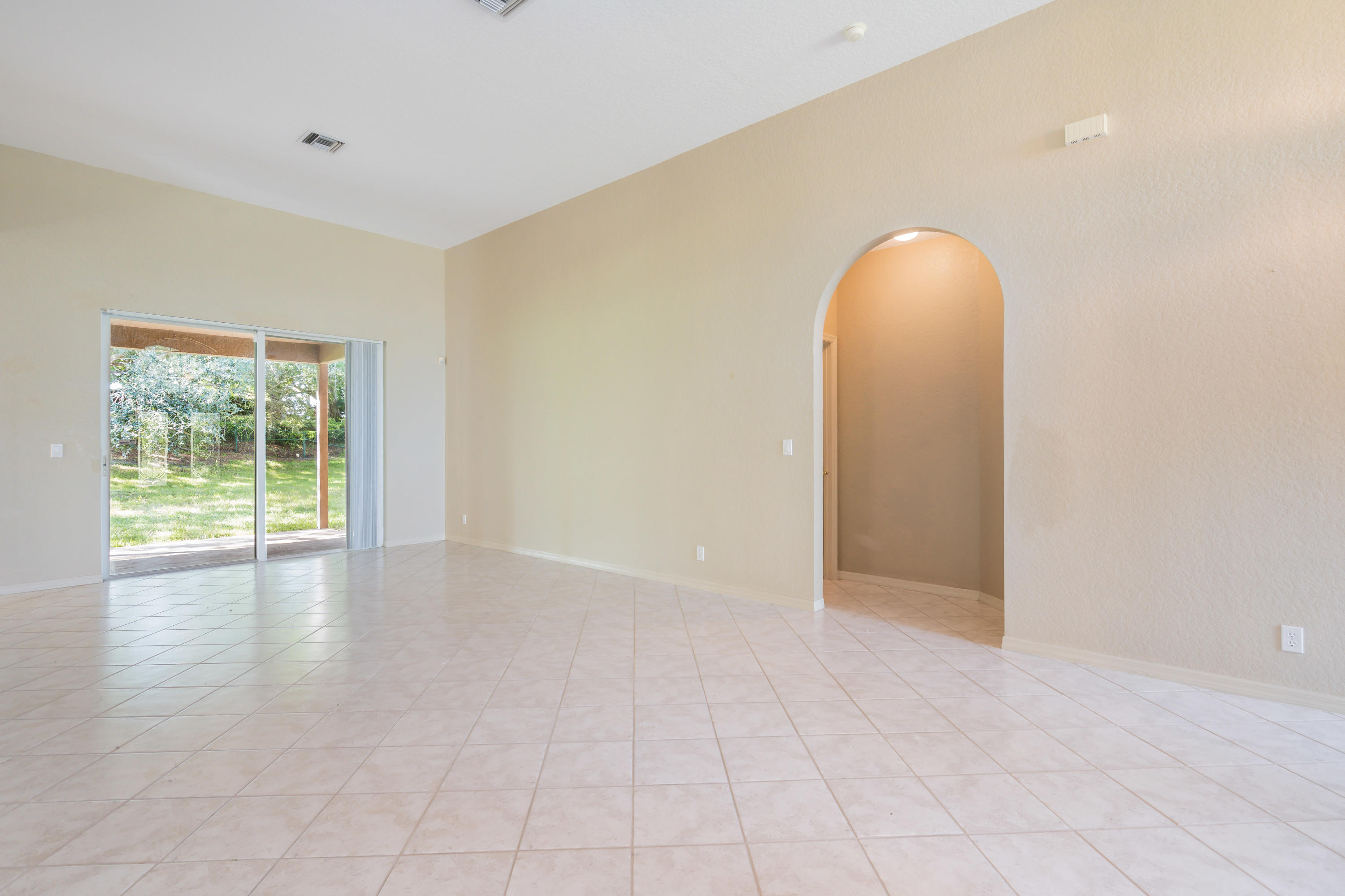 11260 Edgewater Circle Wellington, FL 33414 - Photo 34 of 43 034