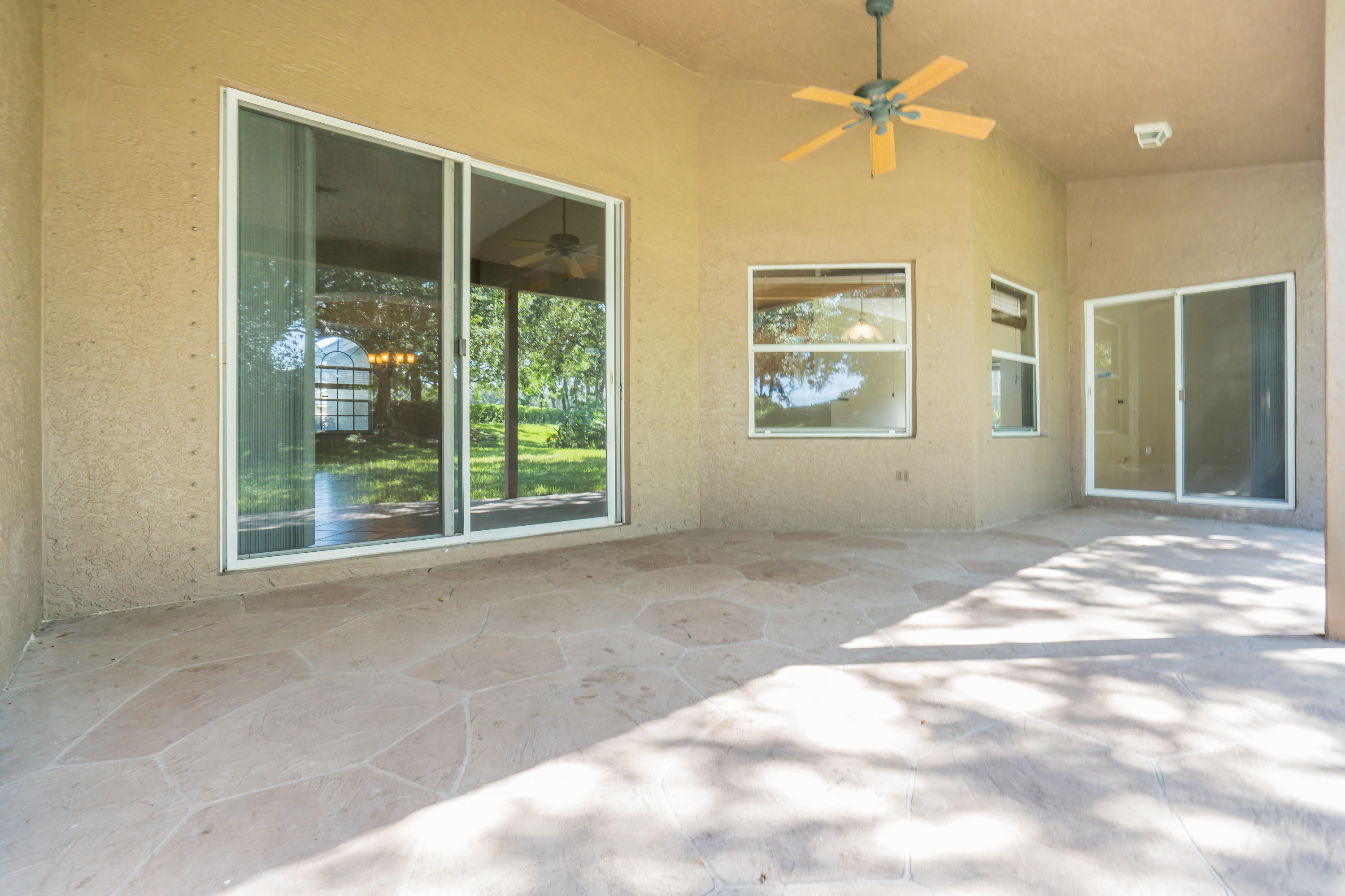 11260 Edgewater Circle Wellington, FL 33414 - Photo 37 of 43 039