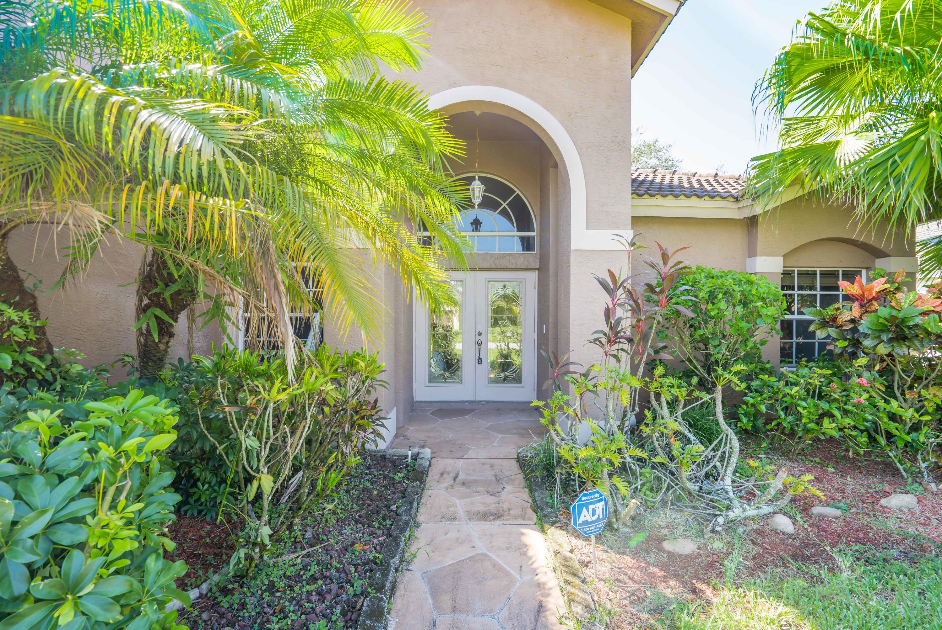 11260 Edgewater Circle Wellington, FL 33414 - Photo 38 of 43 040