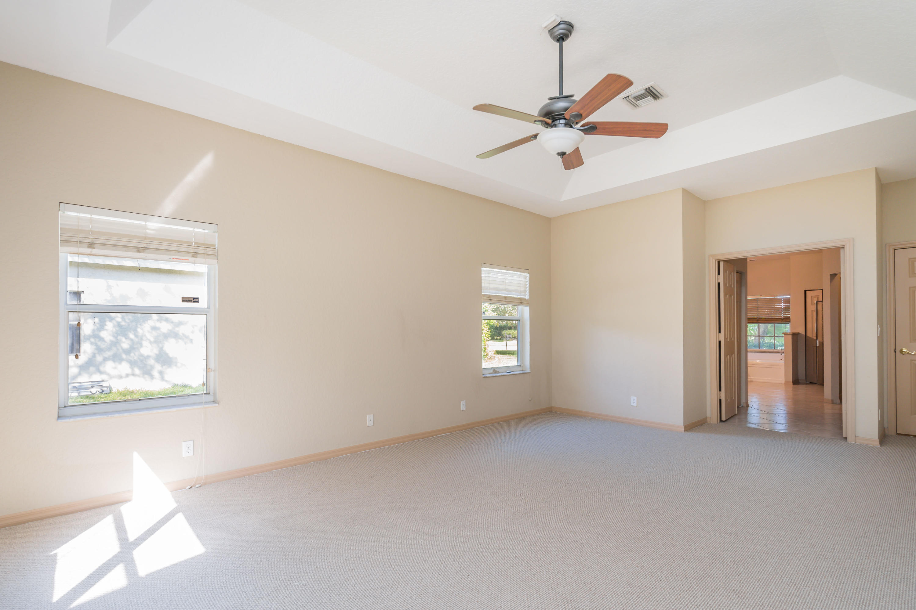 11260 Edgewater Circle Wellington, FL 33414 - Photo 10 of 43 010