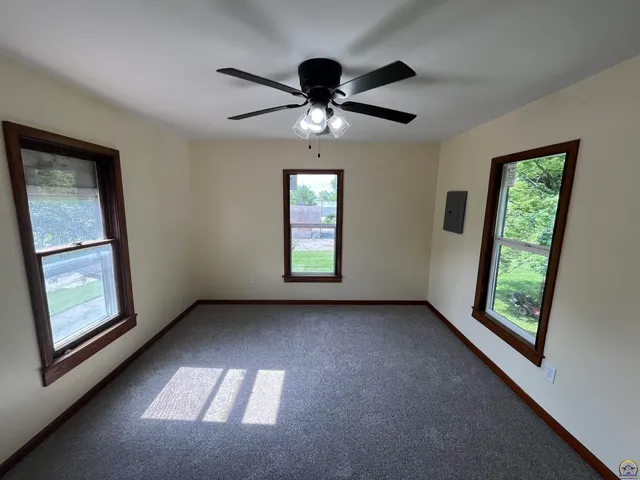 $144,000 | 500 South 4th Street, Burlington, KS 66839