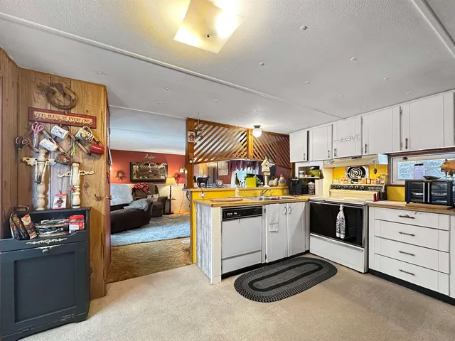 $130,000 | 23 East Colebrook Road, Colebrook, NH 03576