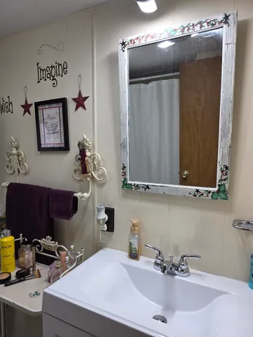 $130,000 | 23 East Colebrook Road, Colebrook, NH 03576