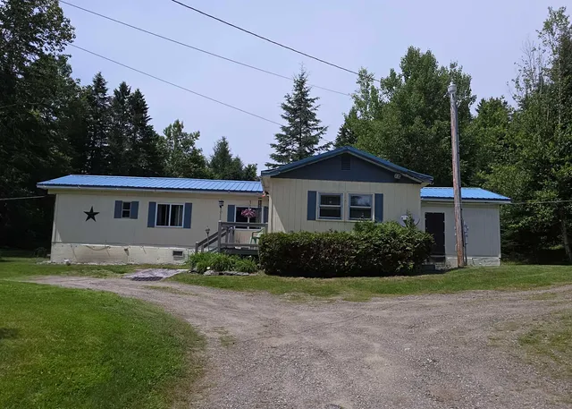 $130,000 | 23 East Colebrook Road, Colebrook, NH 03576