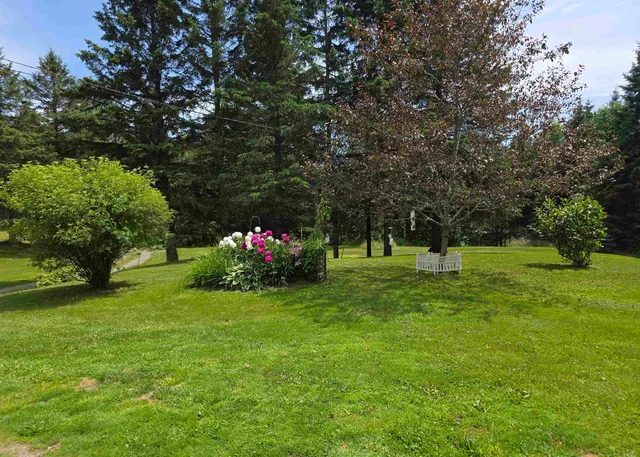 $130,000 | 23 East Colebrook Road, Colebrook, NH 03576