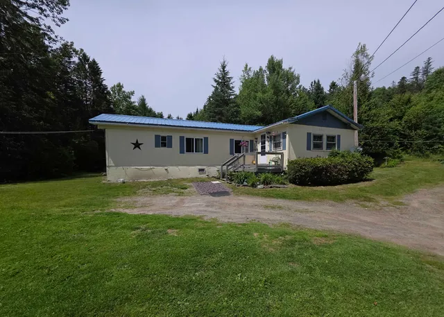 $130,000 | 23 East Colebrook Road, Colebrook, NH 03576