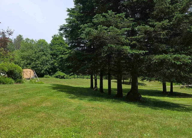 $130,000 | 23 East Colebrook Road, Colebrook, NH 03576