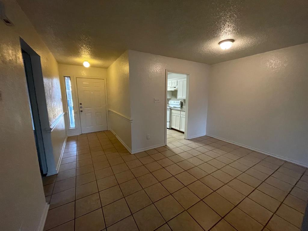 804 Cullum Court, Unit A Hurst, TX 76053 - Photo 7 of 29