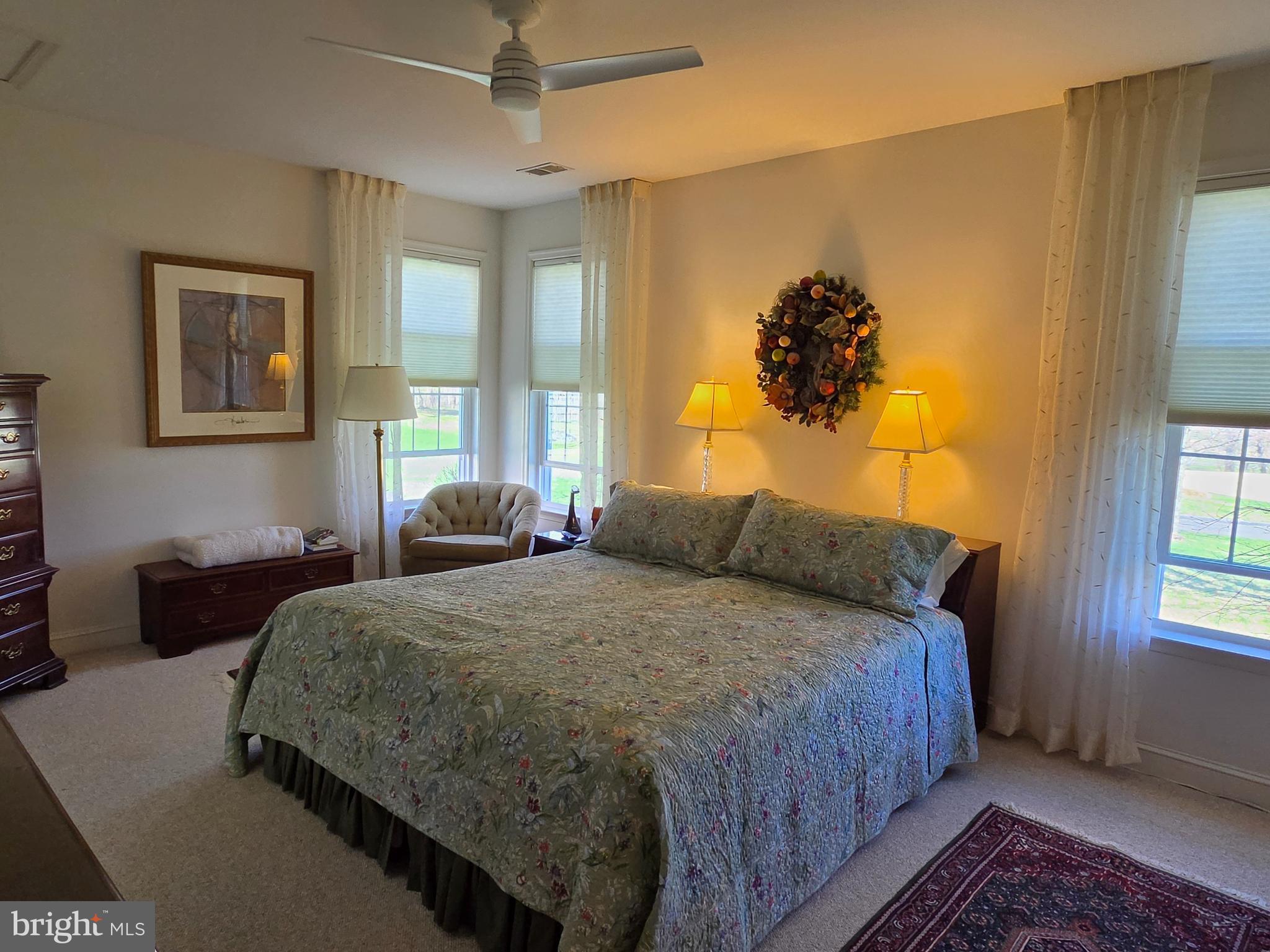 13872 Crabtree Way Gainesville, VA 20155 - Photo 13 of 33 Main level primary bedroom