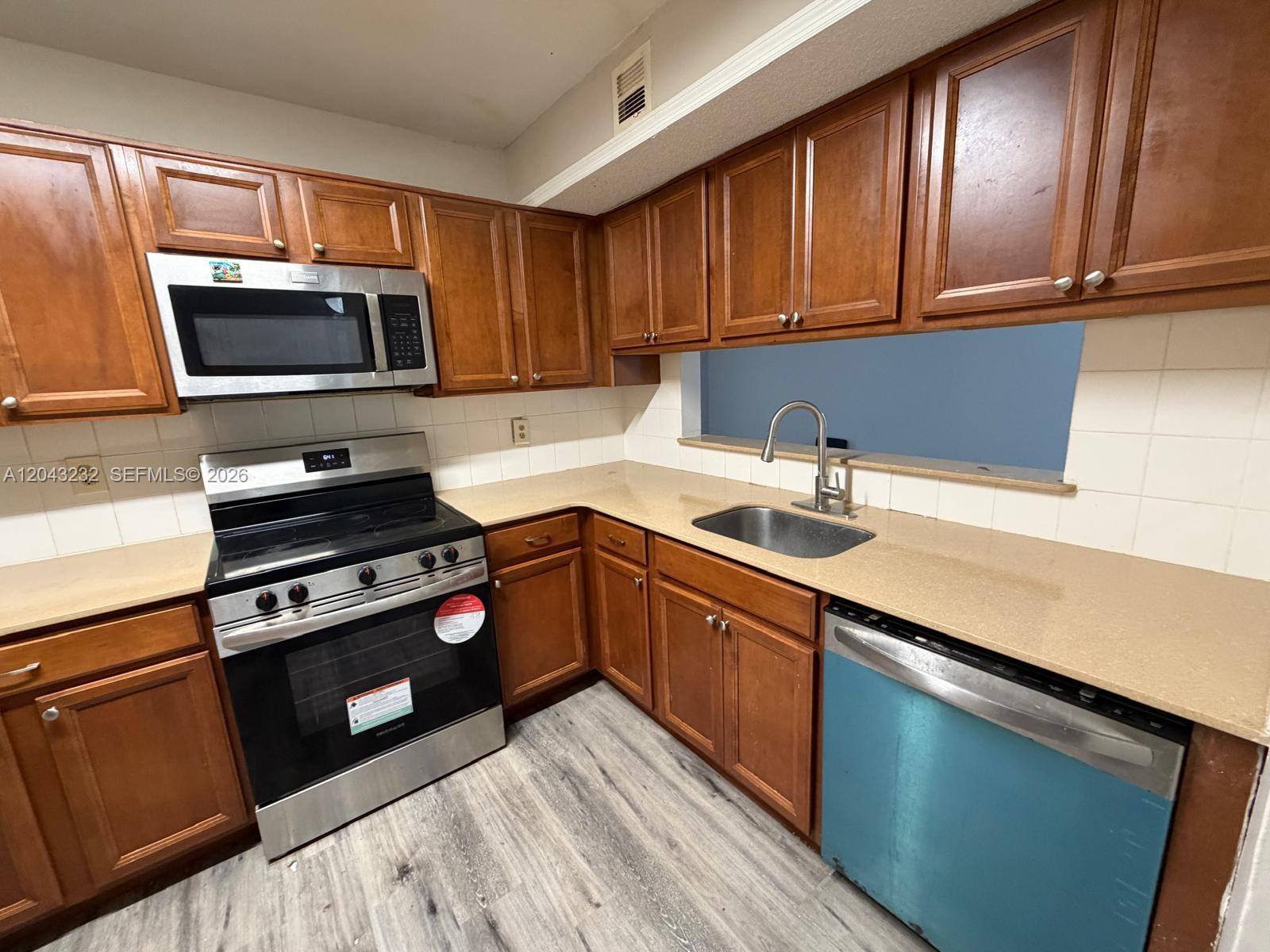 3400 Foxcroft Road, Unit 215 Miramar, FL 33025 - Photo 4 of 29