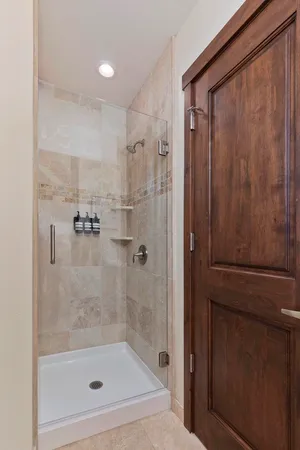 $1,699,000 | 125 Lakeview Boulevard, Unit 5, Mammoth Lakes, CA 93546