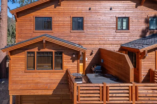 $1,699,000 | 125 Lakeview Boulevard, Unit 5, Mammoth Lakes, CA 93546