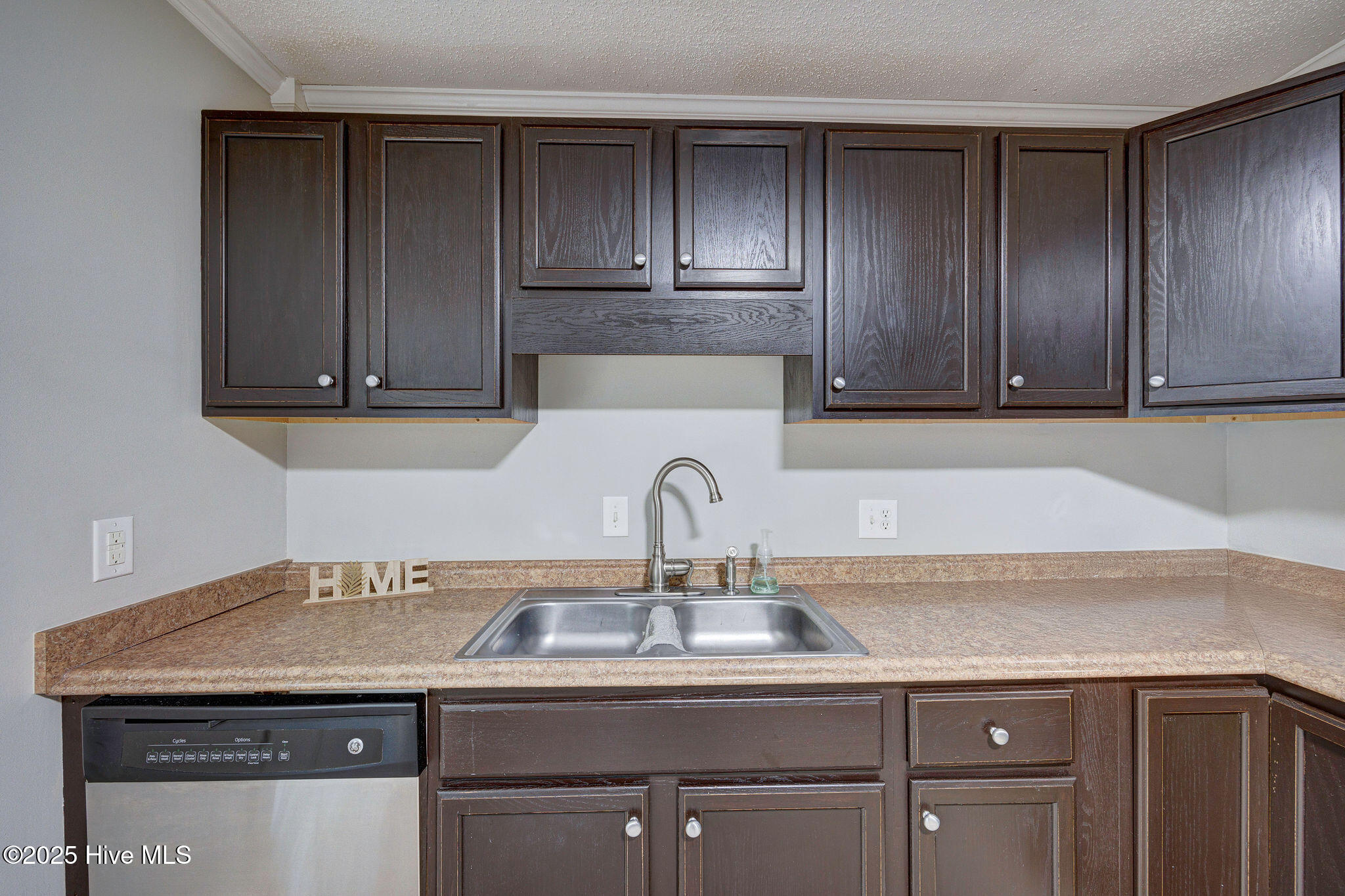 709 Dennis Road Jacksonville, NC 28546 - Photo 9 of 33 709DennisFinal-19