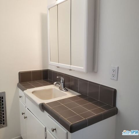 $3,400 | 2260 East Terry Lane, Palm Springs, CA 92262