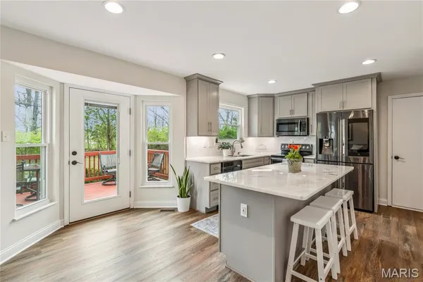 $425,000 | 1297 Old Stone Drive, O'Fallon, MO 63368