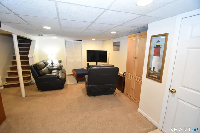 $299,900 | 61 Sunnyview Drive, Vernon Rockville, CT 06066